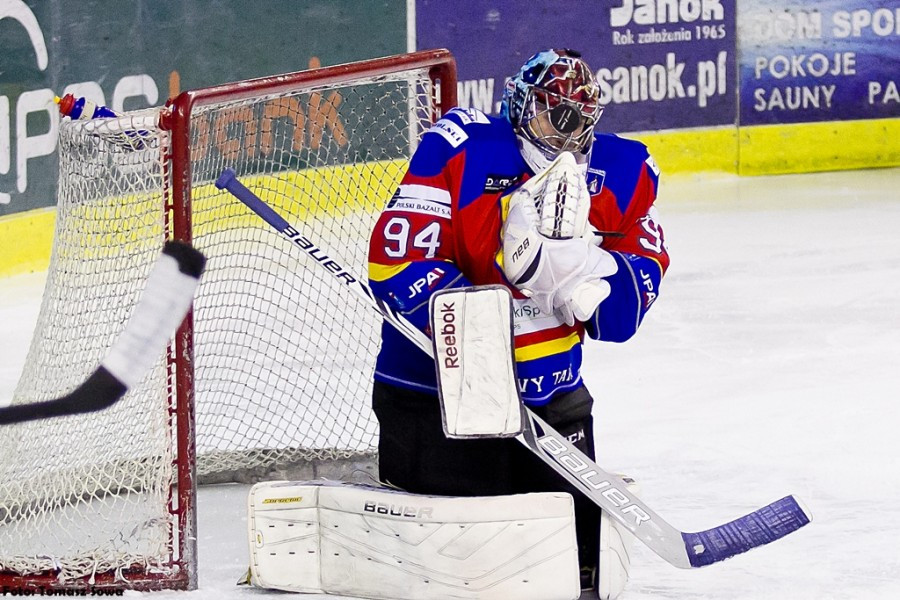 Katastrofalne błędy gospodarzy i brąz oddala się od Sanoka