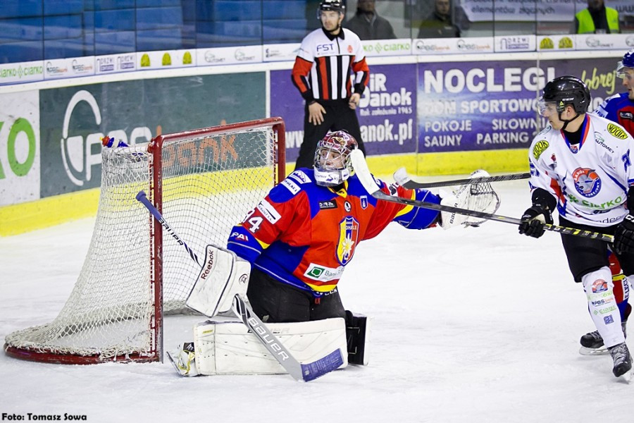 Katastrofalne błędy gospodarzy i brąz oddala się od Sanoka