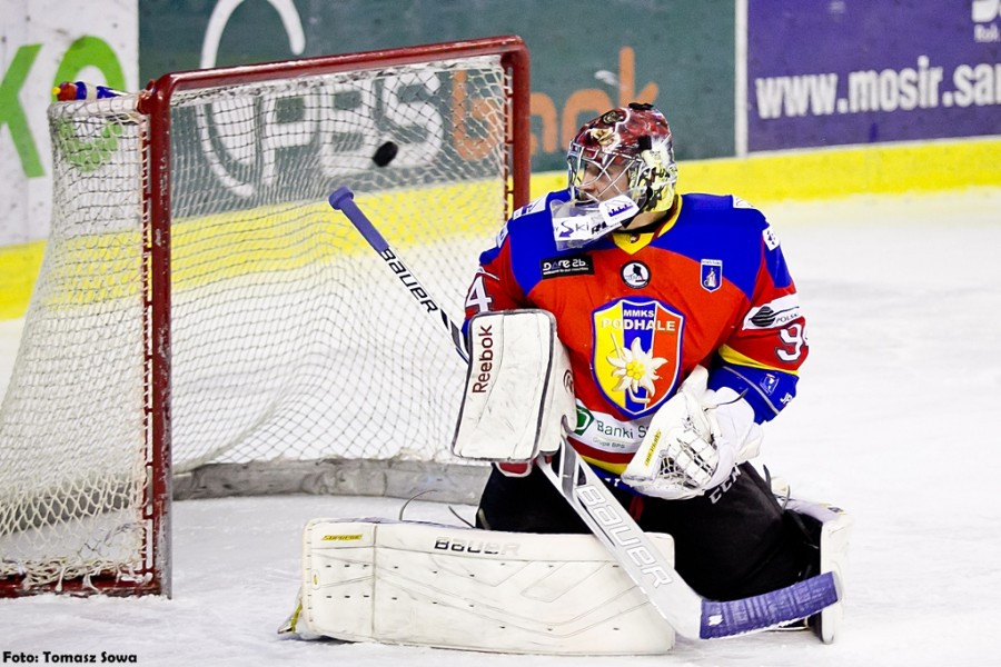 Katastrofalne błędy gospodarzy i brąz oddala się od Sanoka