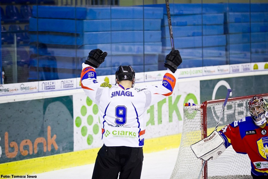Katastrofalne błędy gospodarzy i brąz oddala się od Sanoka