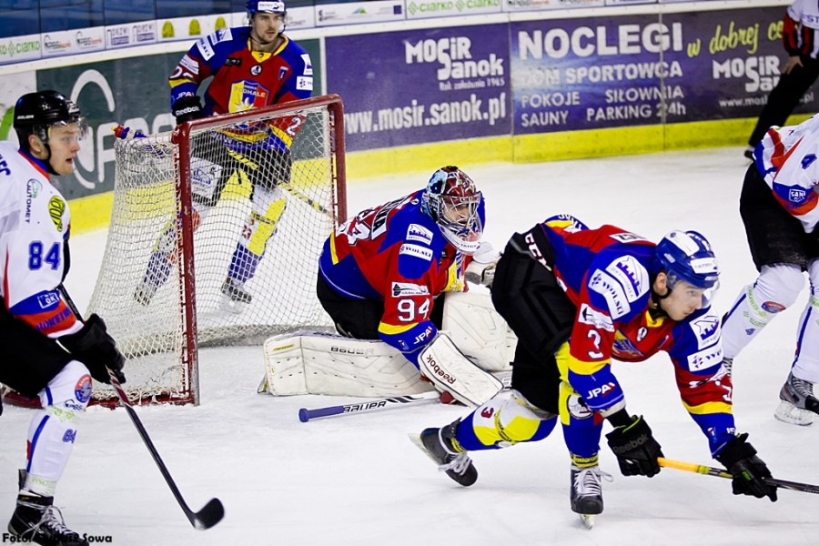 Katastrofalne błędy gospodarzy i brąz oddala się od Sanoka