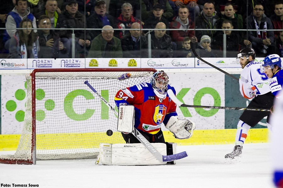 Katastrofalne błędy gospodarzy i brąz oddala się od Sanoka