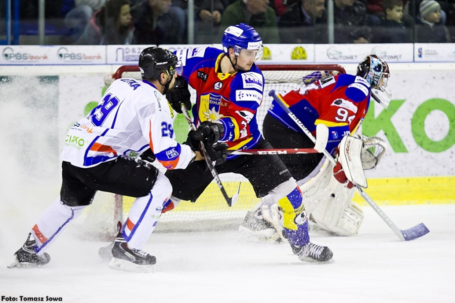 Katastrofalne błędy gospodarzy i brąz oddala się od Sanoka