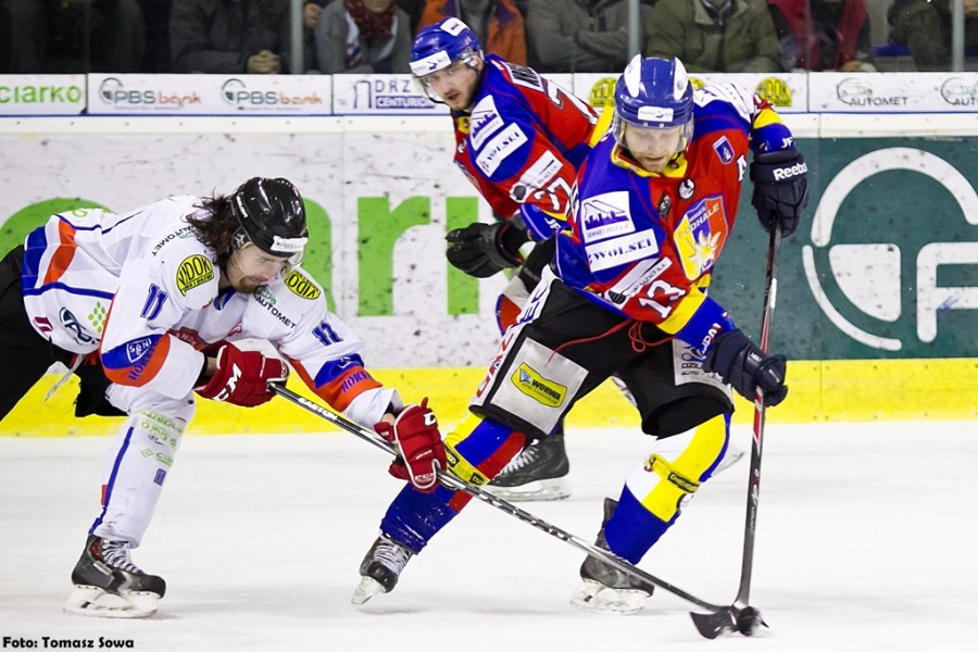 Katastrofalne błędy gospodarzy i brąz oddala się od Sanoka