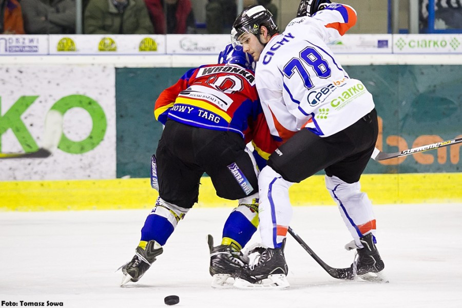 Katastrofalne błędy gospodarzy i brąz oddala się od Sanoka