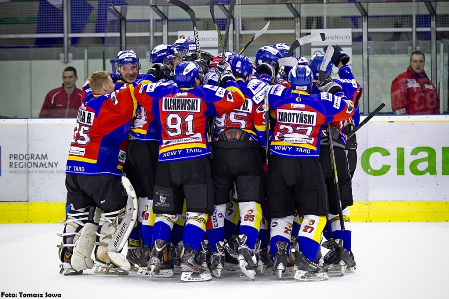 Katastrofalne błędy gospodarzy i brąz oddala się od Sanoka