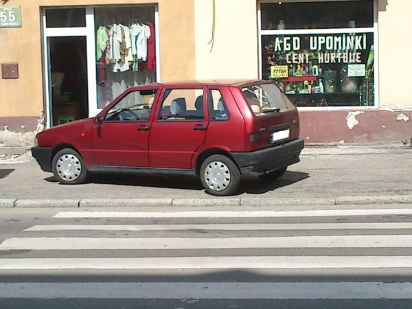 Tak parkujemy w Sanoku. Na miejscu dla karetek