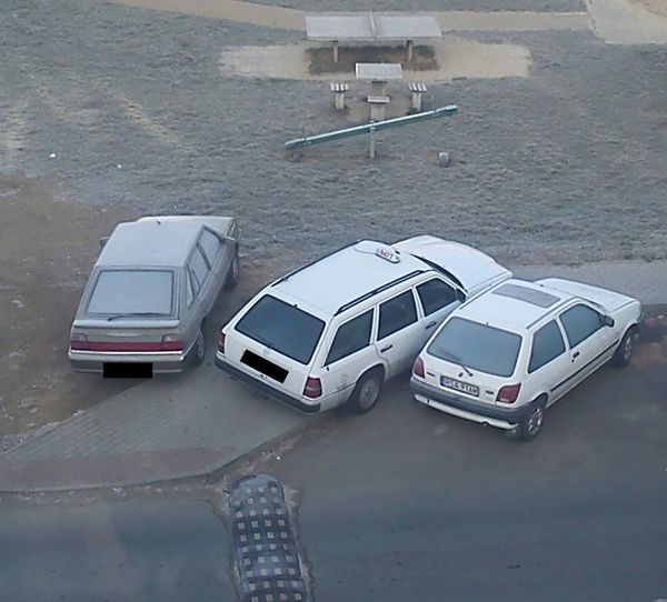 Tak parkujemy w Sanoku. Na miejscu dla karetek