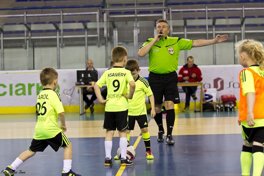 Turniej piłkarski w Arenie Sanok. Pierwsze strzelone bramki i ogromna radość małych zawodników