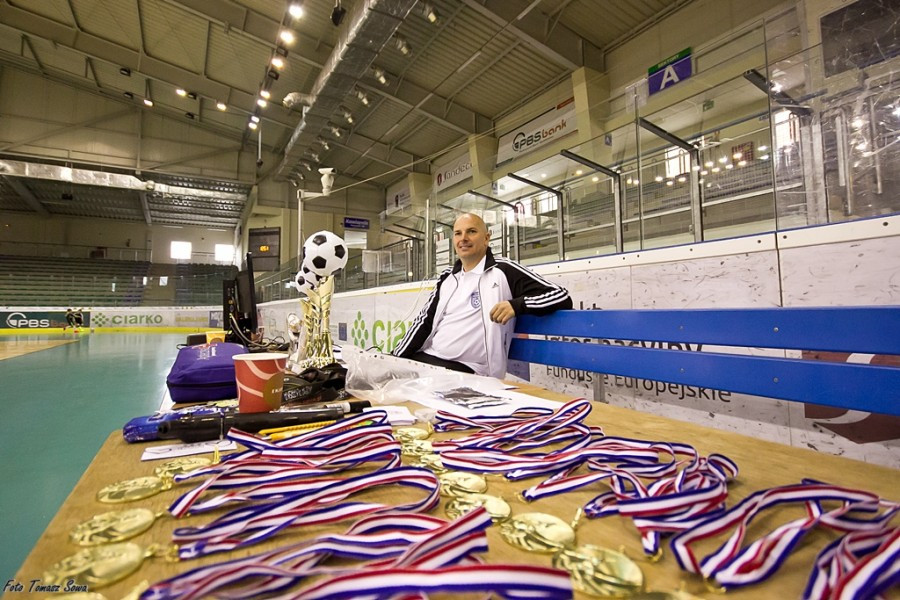 Turniej piłkarski w Arenie Sanok. Pierwsze strzelone bramki i ogromna radość małych zawodników