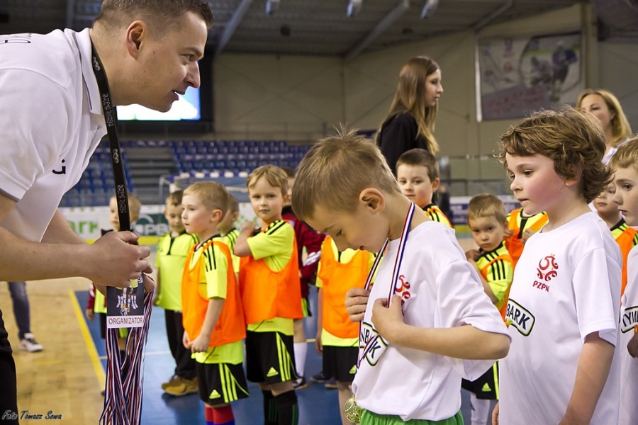 Turniej piłkarski w Arenie Sanok. Pierwsze strzelone bramki i ogromna radość małych zawodników