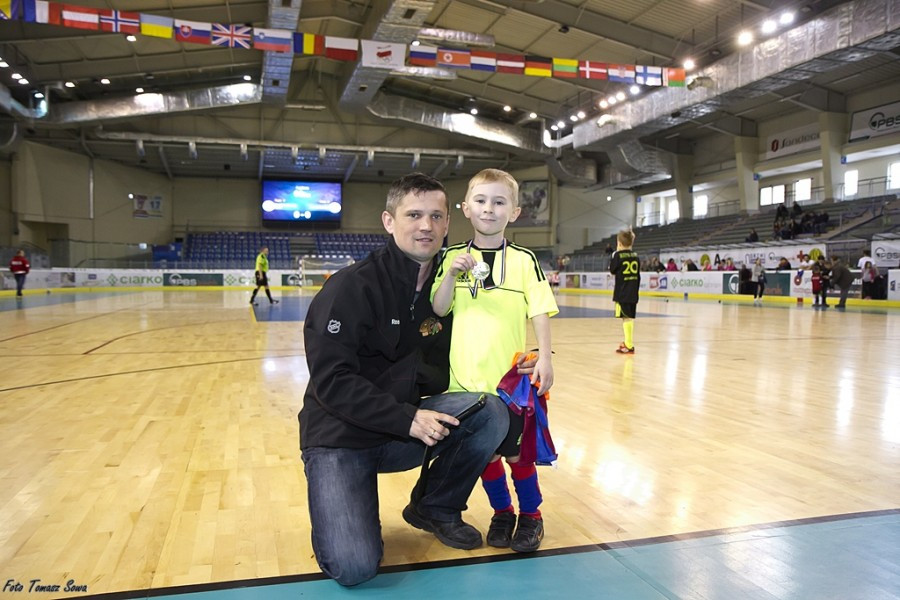 Turniej piłkarski w Arenie Sanok. Pierwsze strzelone bramki i ogromna radość małych zawodników