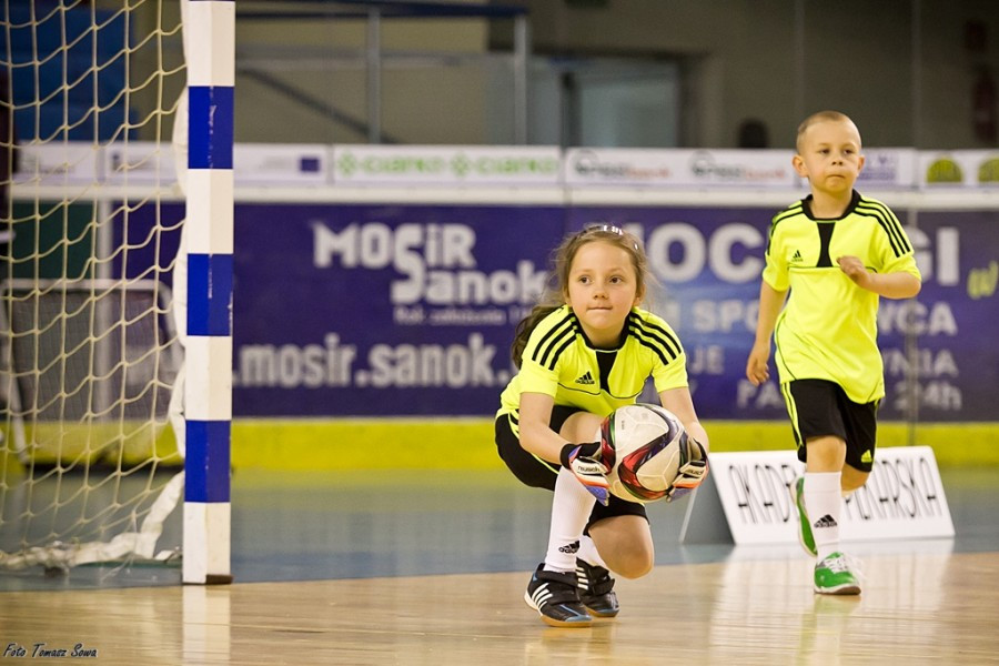 Turniej piłkarski w Arenie Sanok. Pierwsze strzelone bramki i ogromna radość małych zawodników