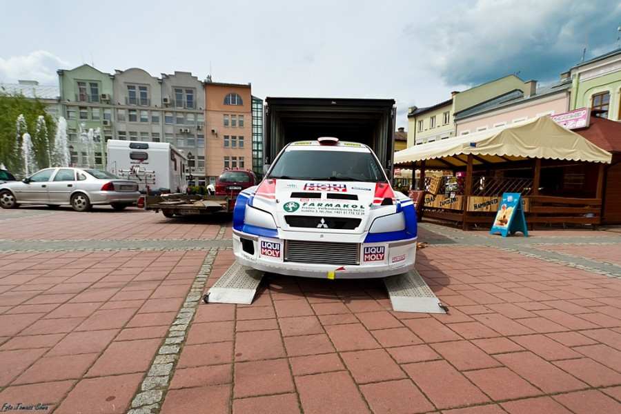 Przedsmak sportowych emocji na sanockim rynku