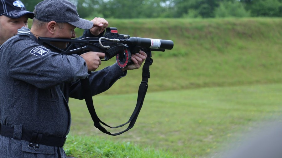 Polacy, Ukraińcy, Węgrzy i Słowacy strzelają w Łupkowie