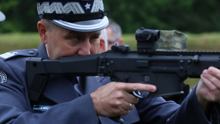 Polacy, Ukraińcy, Węgrzy i Słowacy strzelają w Łupkowie