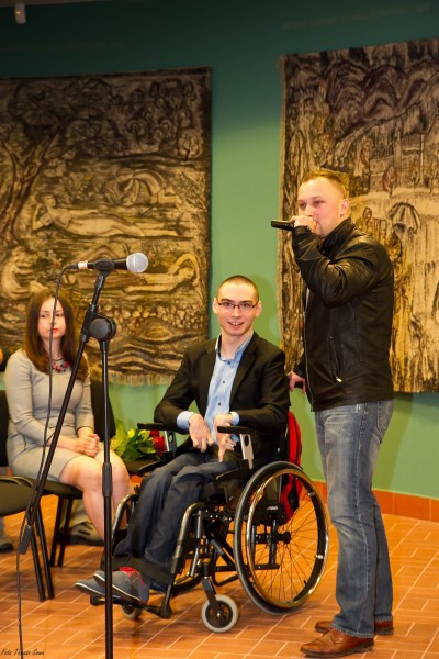 Artyści pomagają Adrianowi, Ty też możesz