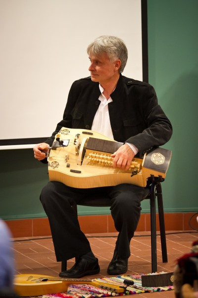 Artyści pomagają Adrianowi, Ty też możesz