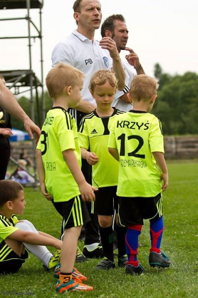 Dzięki 200 młodym piłkarzom stadion znowu tętnił życiem