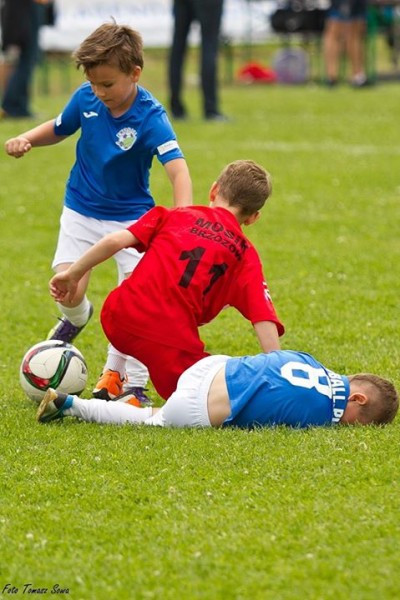 Dzięki 200 młodym piłkarzom stadion znowu tętnił życiem
