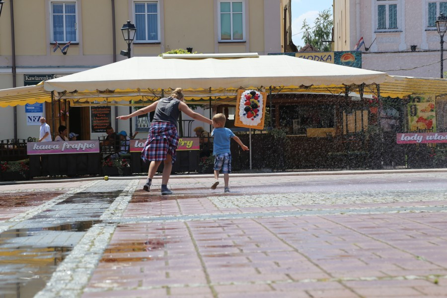 Sanok ma kurtynę wodną! Schłodzisz się na rynku