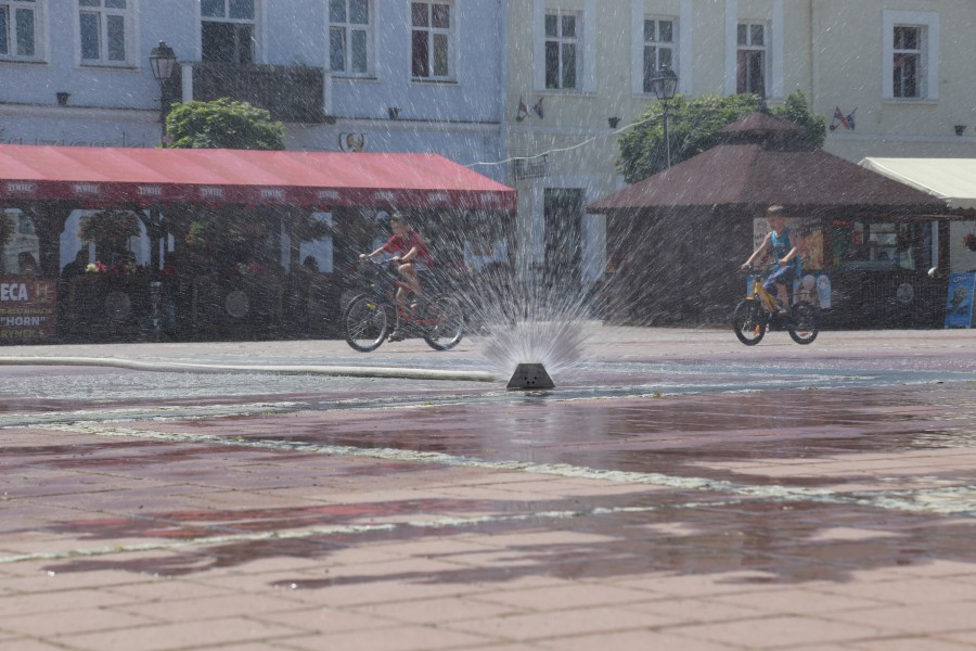 Sanok ma kurtynę wodną! Schłodzisz się na rynku