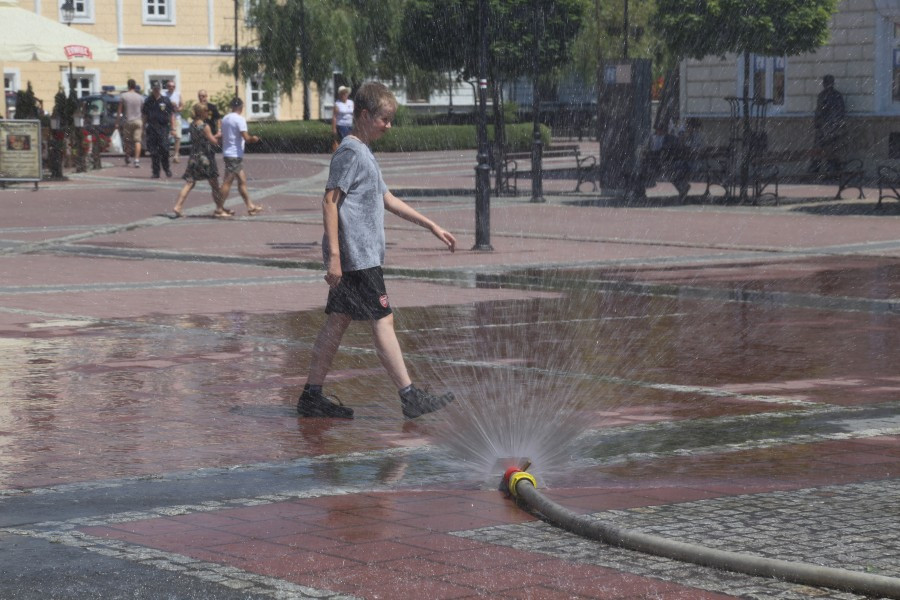 Sanok ma kurtynę wodną! Schłodzisz się na rynku