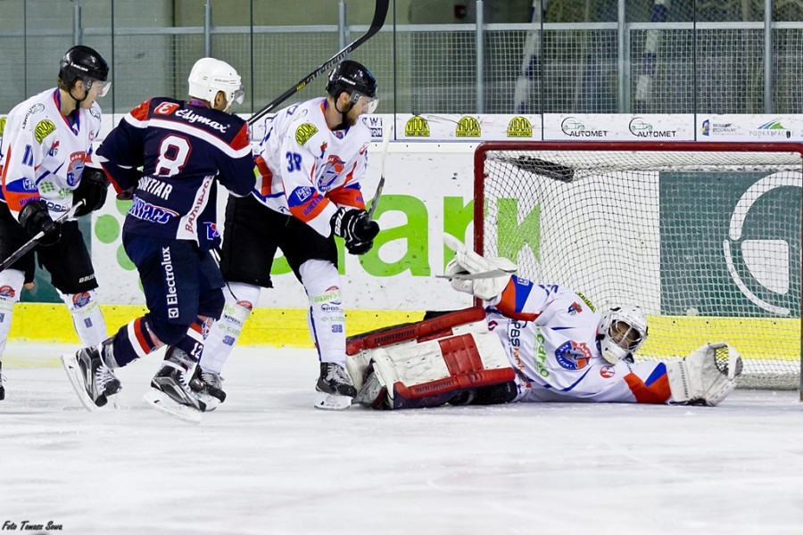 STS przegrywa po rzutach karnych