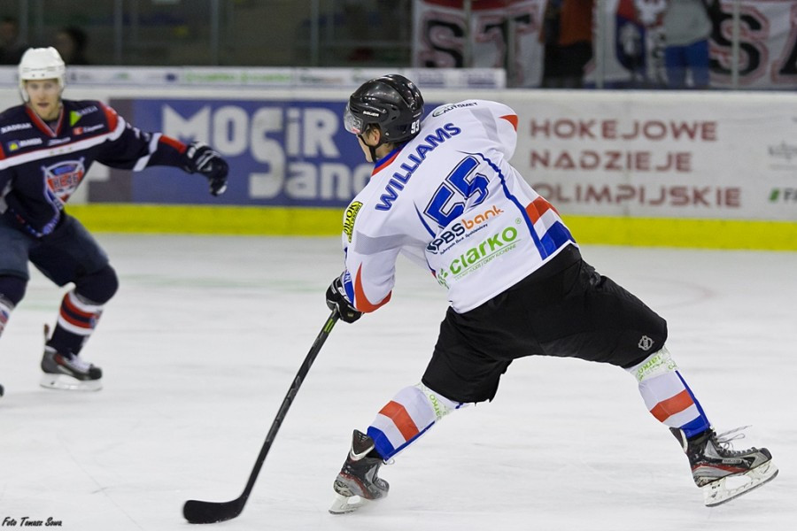 STS przegrywa po rzutach karnych