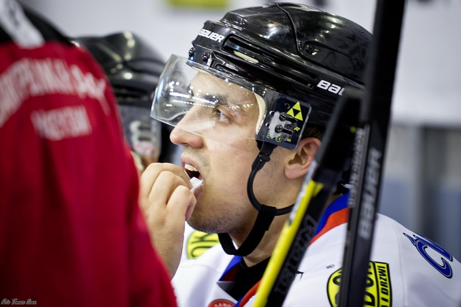 STS przegrywa po rzutach karnych