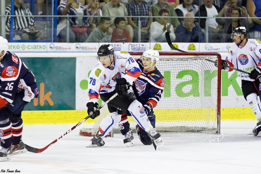 STS przegrywa po rzutach karnych