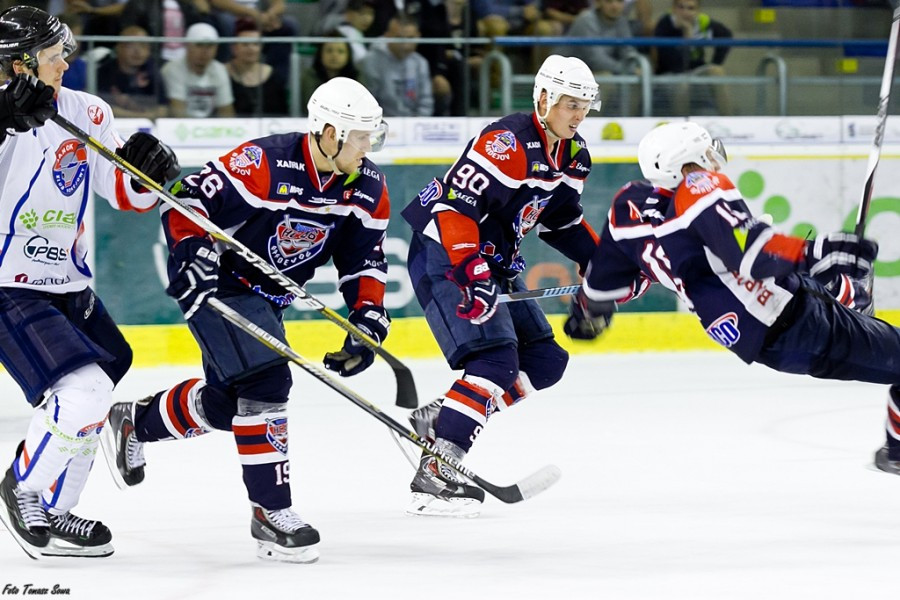 STS przegrywa po rzutach karnych