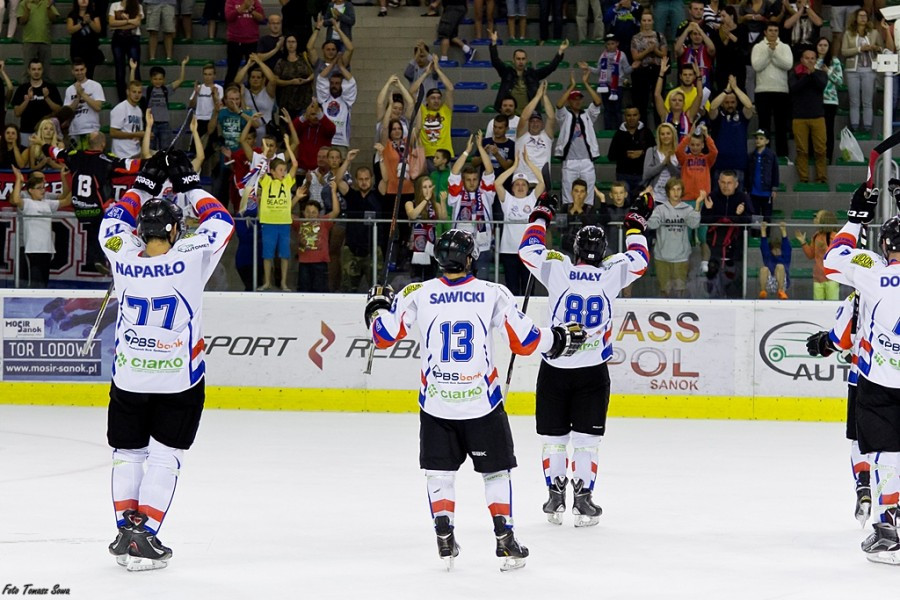 STS przegrywa po rzutach karnych