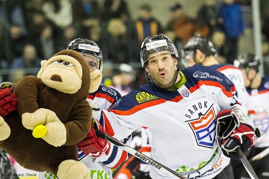 Zwycięstwo w karnych i Teddy Bear w Sanoku. Zobacz szał kibiców