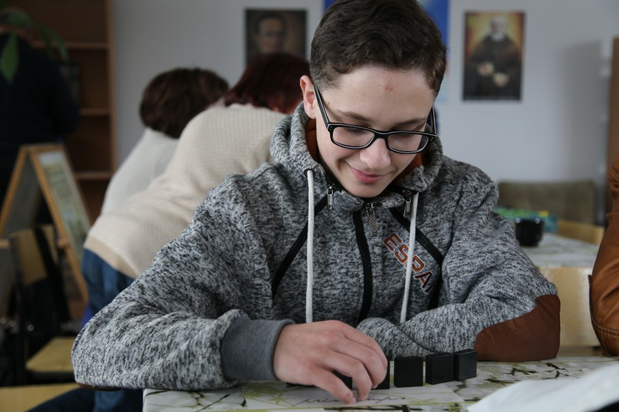 Bawią, uczą, integrują. Moda na gry bez prądu, teraz także w Sanoku