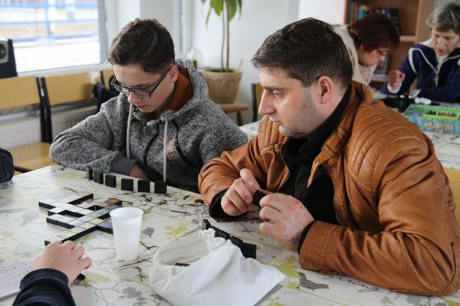 Bawią, uczą, integrują. Moda na gry bez prądu, teraz także w Sanoku