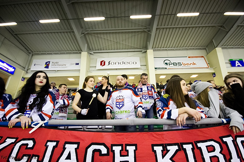 Zwycięstwo okraszone bójką [FOTORELACJA Z MECZU]