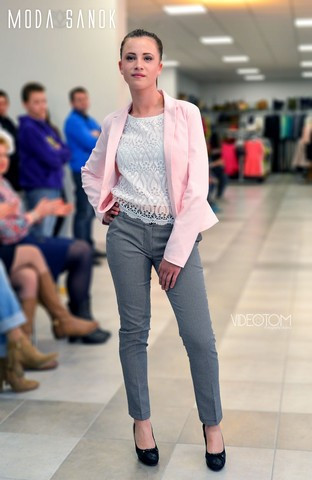 Młodzież Zespołu Szkół nr 5 w pokazie kolekcji Moda Sanok