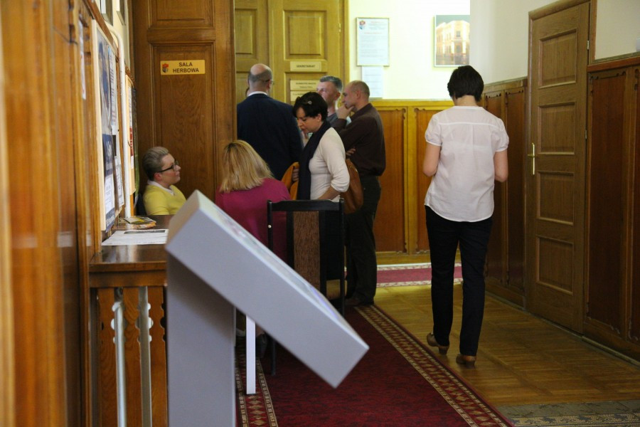 Awantura o licea. Nauczyciele kontra starosta [ZDJĘCIA, RELACJA WIDEO]