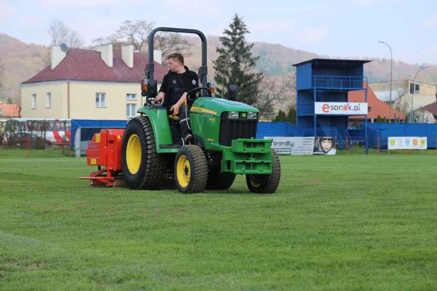 Płyta stadionu została zmodernizowana [ZOBACZ ZDJĘCIA]