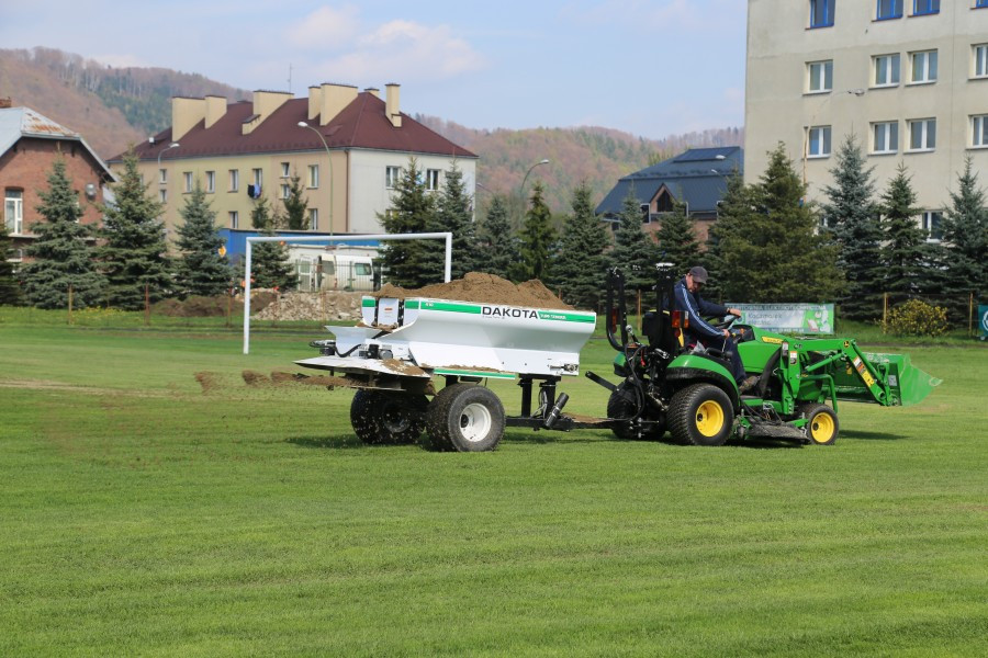 Płyta stadionu została zmodernizowana [ZOBACZ ZDJĘCIA]