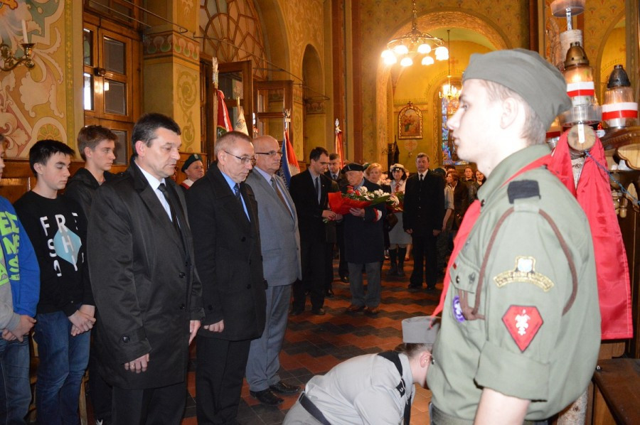Uczcili pamięć ofiar zbrodni katyńskiej [FOTORELACJA]
