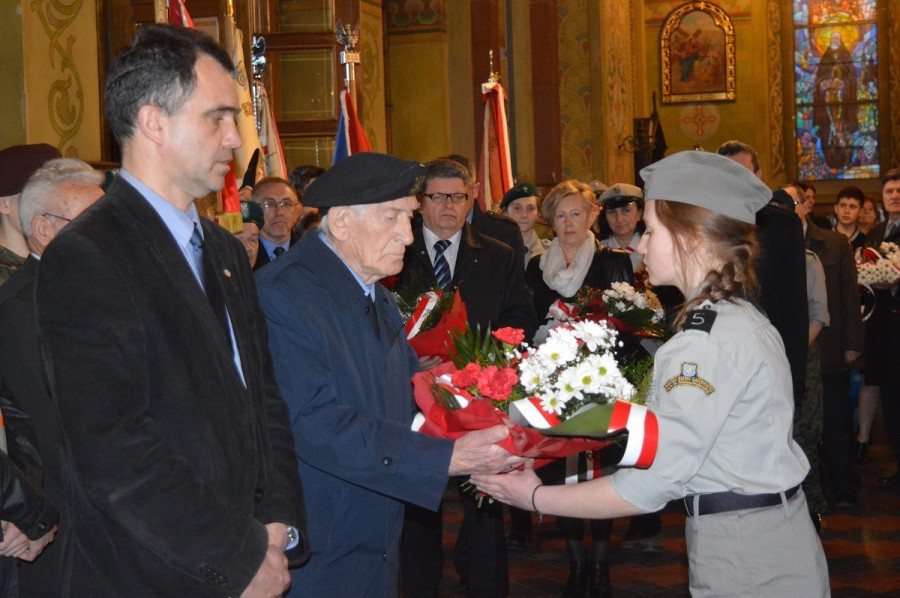 Uczcili pamięć ofiar zbrodni katyńskiej [FOTORELACJA]