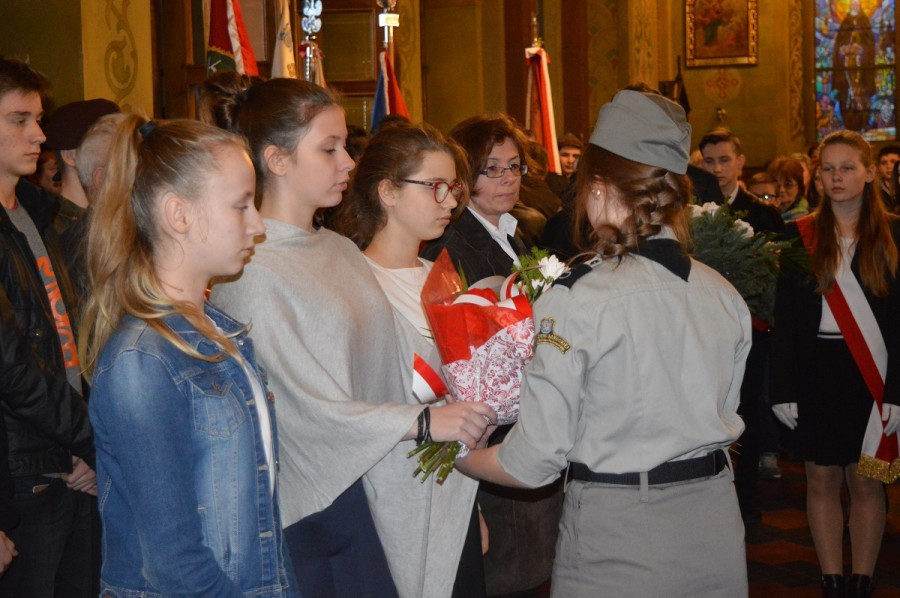 Uczcili pamięć ofiar zbrodni katyńskiej [FOTORELACJA]