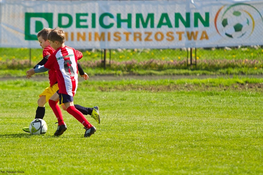 Młodzi piłkarze walczą w mistrzostwach [FOTORELACJA]