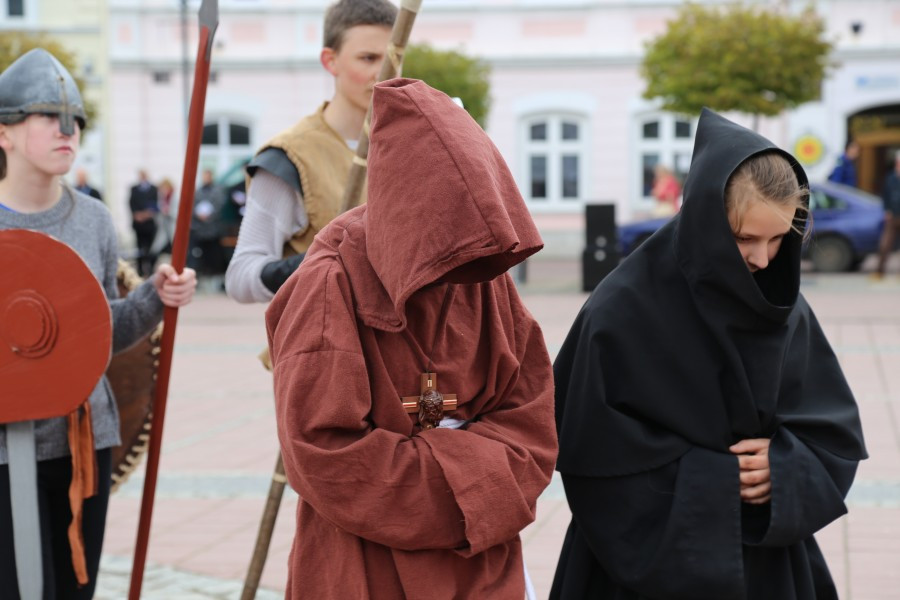 Mieszko z Dobrawą, Wyklęci i Gabriel Narutowicz na sanockim rynku [FOTORELACJA]