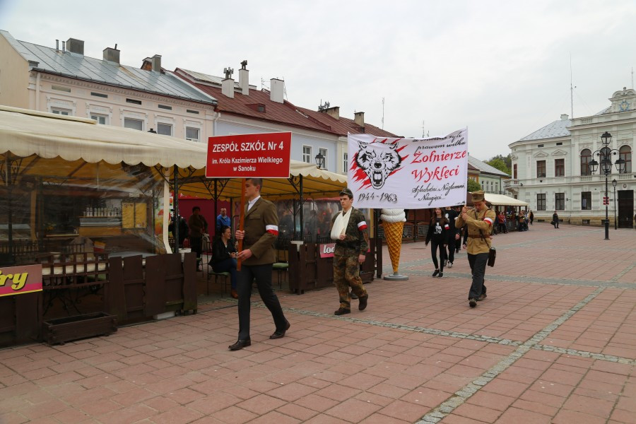Mieszko z Dobrawą, Wyklęci i Gabriel Narutowicz na sanockim rynku [FOTORELACJA]