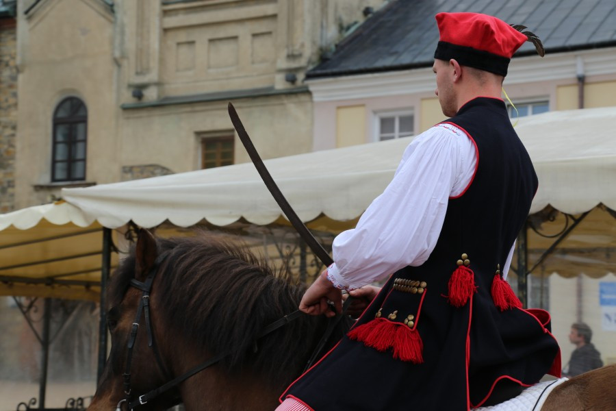 Mieszko z Dobrawą, Wyklęci i Gabriel Narutowicz na sanockim rynku [FOTORELACJA]