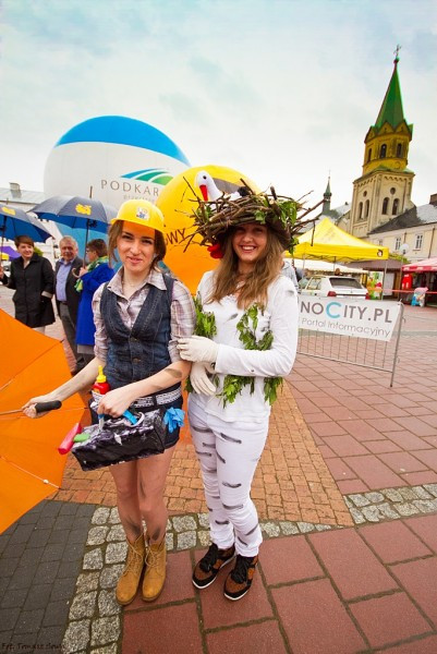 Prezentacja wyścigówek na sanockim rynku [FOTORELACJA]