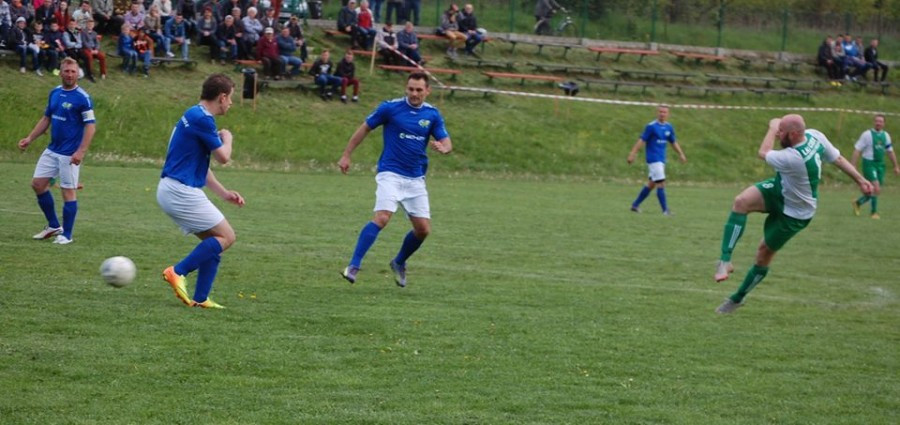 Drużyna Ekoball Stal Sanok pokonała Cisy Jabłonicę Polska